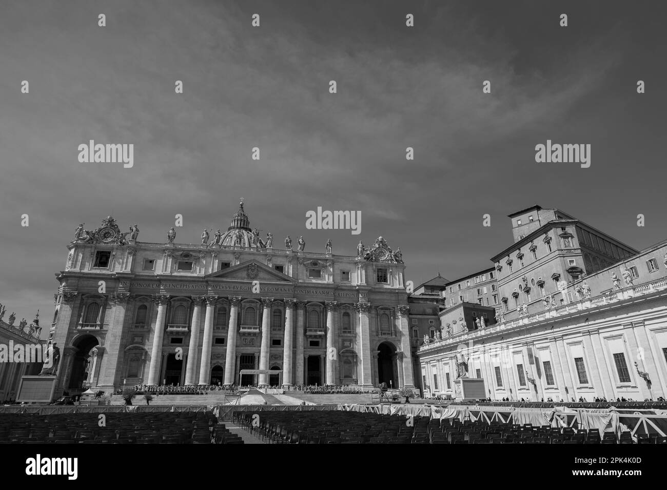 Is a Catholic basilica located in St. Peter's Square in the Vatican