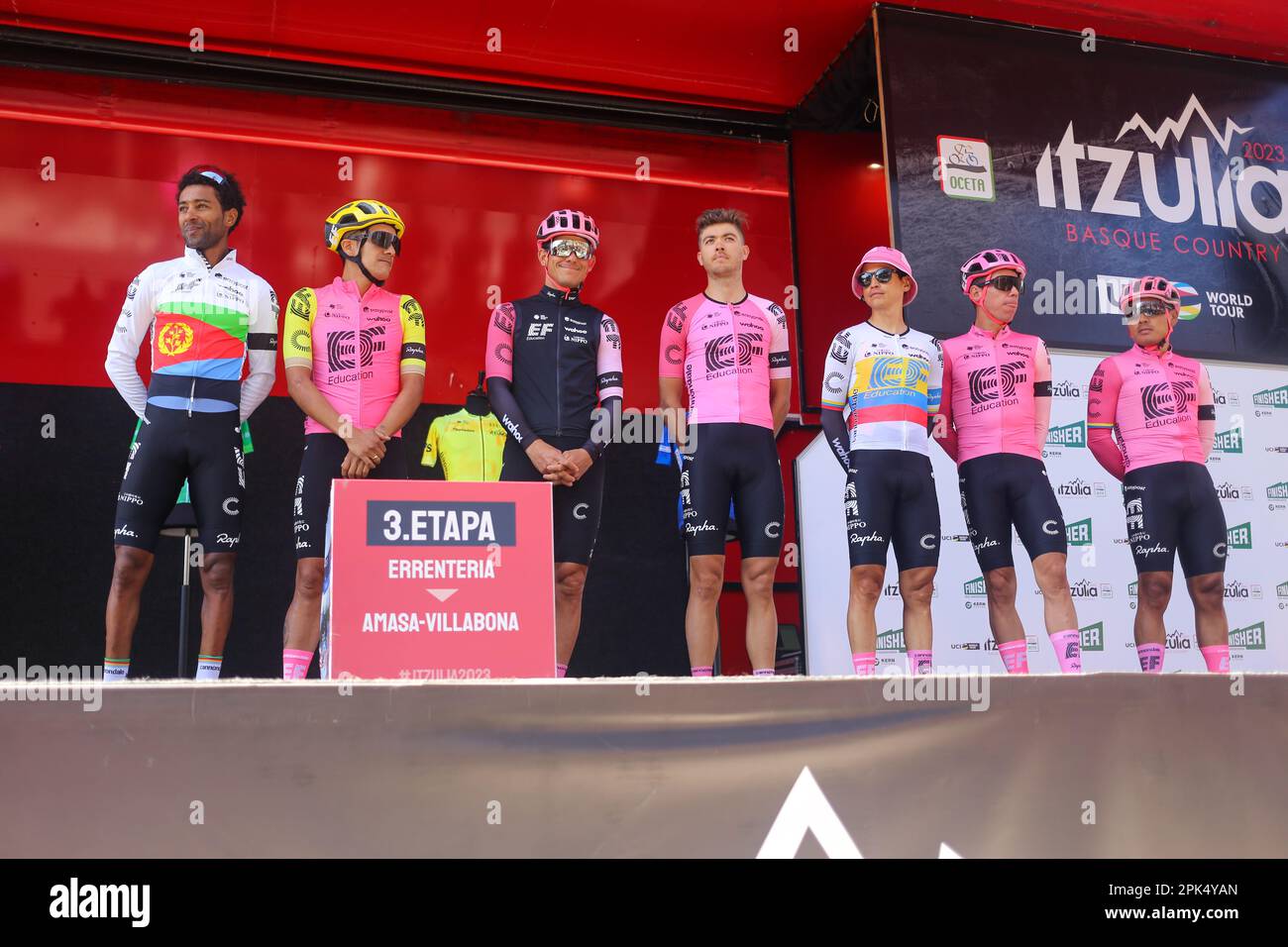 Errenteria, Spain, 05th April, 2023: The EF Education - EasyPost runners during the 3rd Stage of the Itzulia Basque Country 2023 between Errenteria and Amasa-Villabona, on April 05, 2023, in Errenteria, Spain. Credit: Alberto Brevers / Alamy Live News Stock Photo