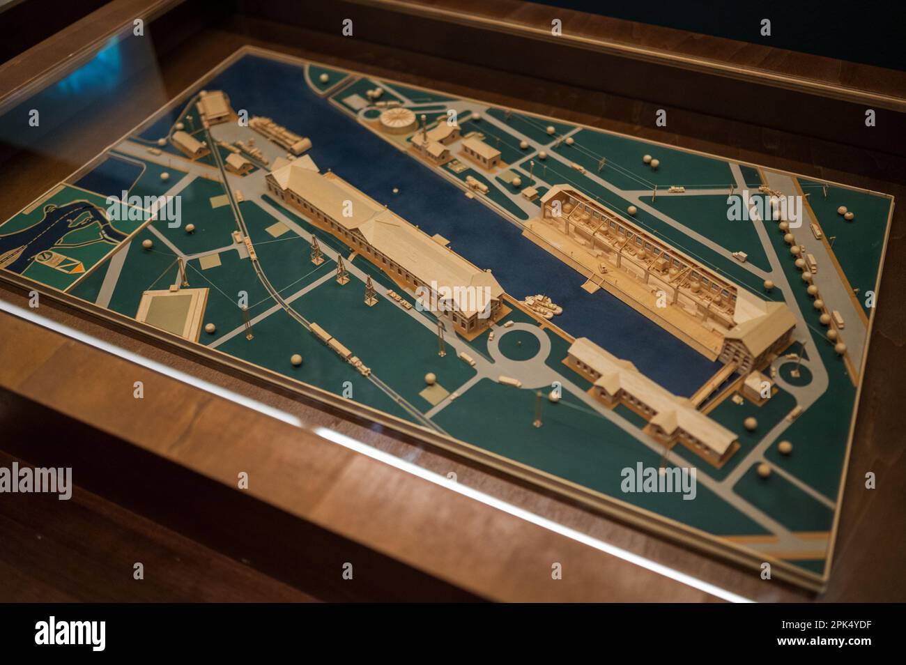 Model of the Adams Hydroelectric Power Plant in Niagara Falls. 'Nikola