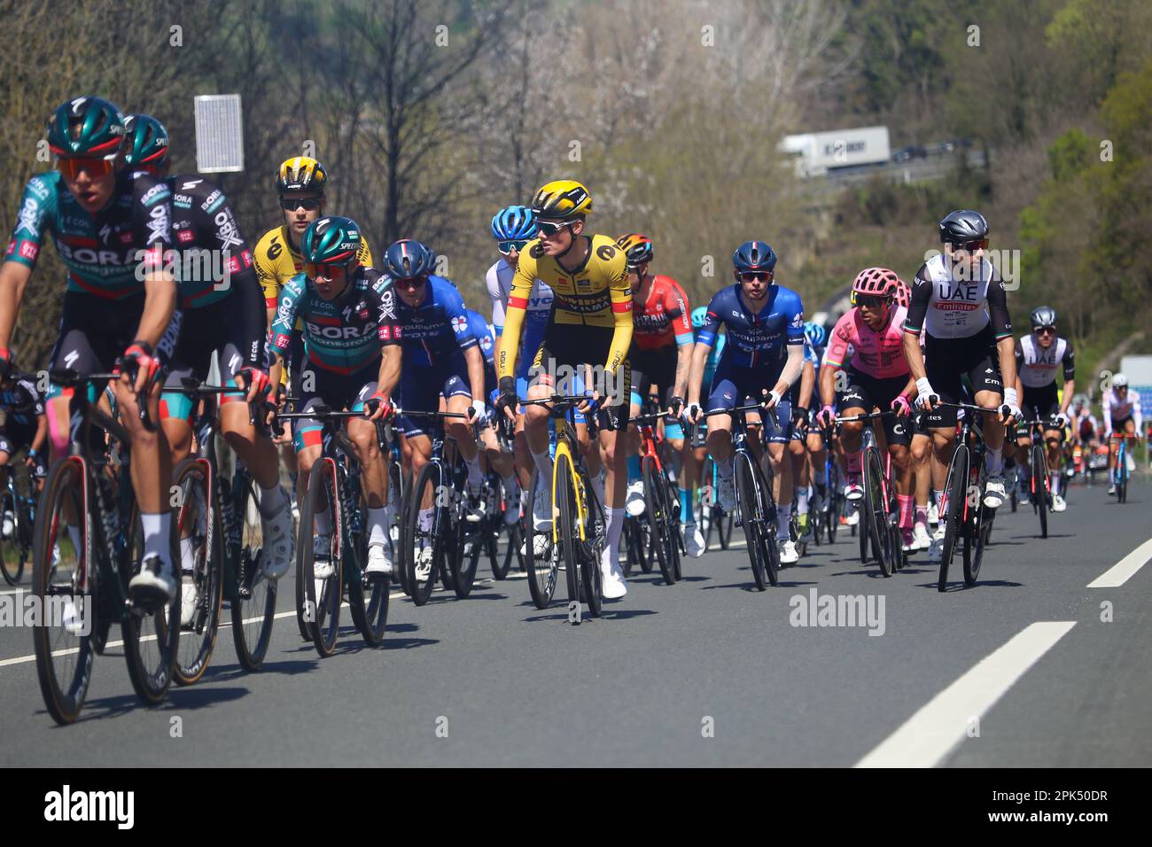 Iraeta, Spain, 05th April, 2023: The peloton with the Jumbo-Visma riders during the 3rd Stage of the Itzulia Basque Country 2023 between Errenteria and Amasa-Villabona, on April 05, 2023, in Iraeta, Spain. Credit: Alberto Brevers / Alamy Live News Stock Photo
