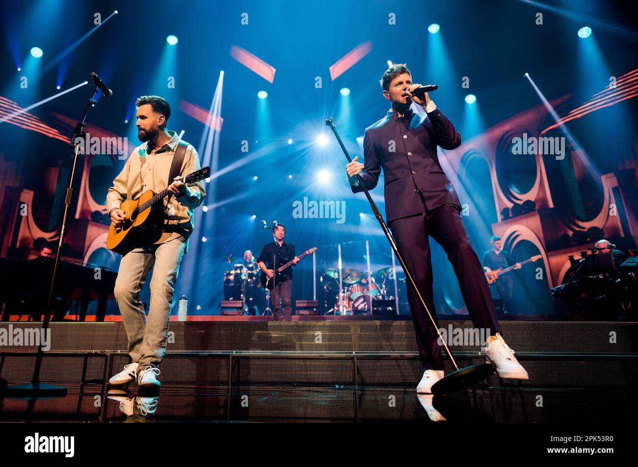 ROTTERDAM - Singers Nick & Simon during their first farewell concert in ...