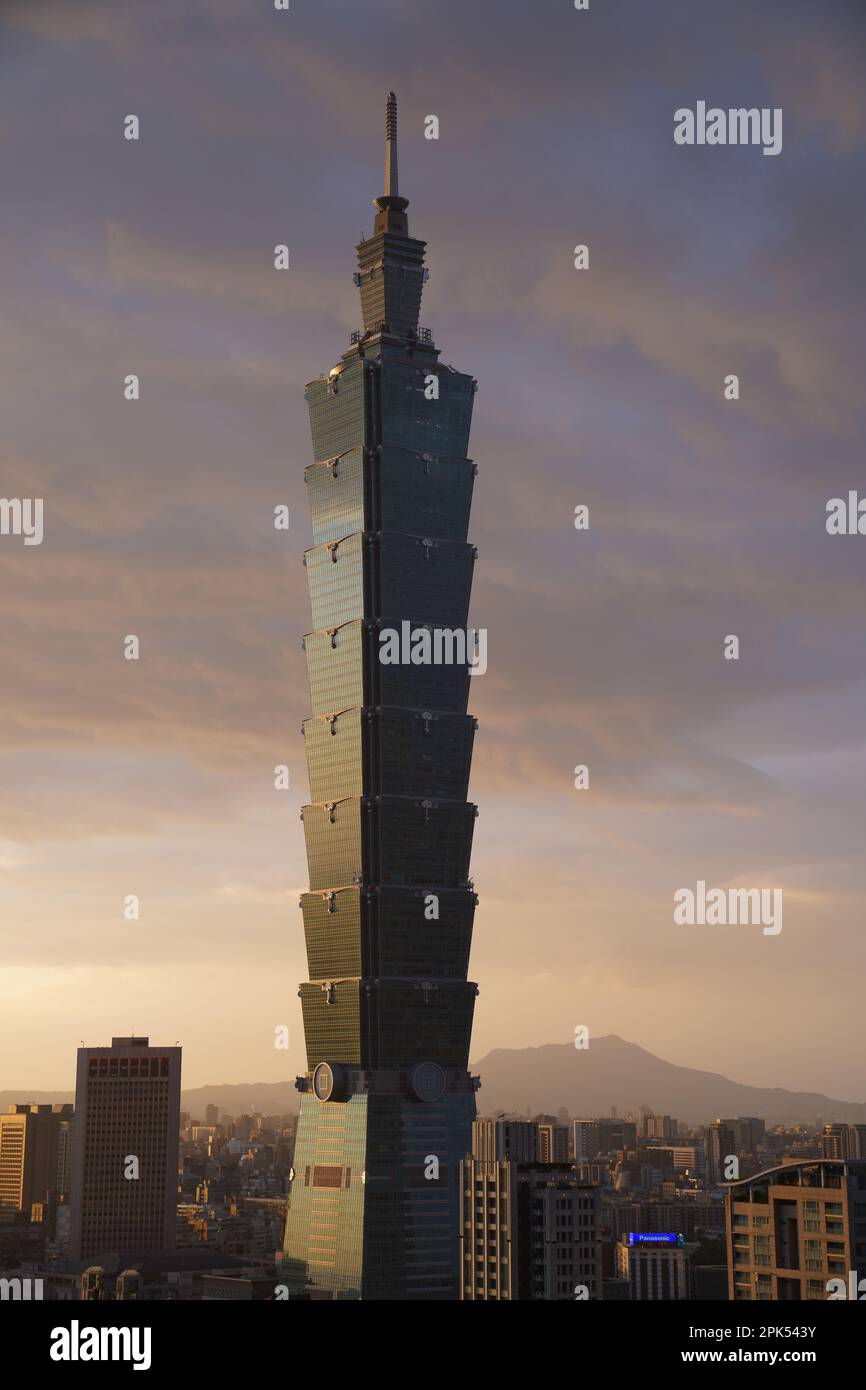 Taipei´s 101 building seen from elephant hill in Taipei, Taiwan Stock ...