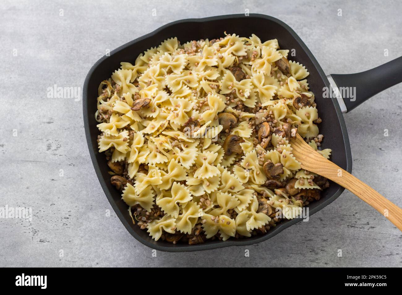 Traditional jewish dish kasha varnishkes buckwheat, champignon