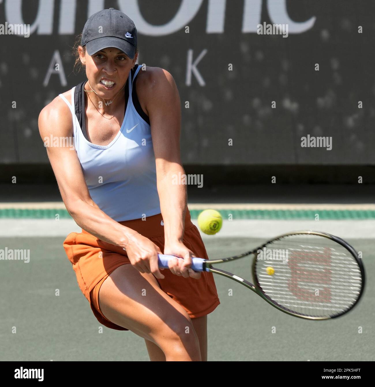 South Carolina, USA, Charleston, South Carolina, USA, April 5, 2023: Madison Keys (USA) defeated Hailey Baptiste (USA) 6-1, 6-3, at the Credit One Charleston Open being played at Family Circle Tennis Center in Charleston, South Carolina/USA © Leslie Billman/Tennisclix/Cal Sport Media Stock Photo