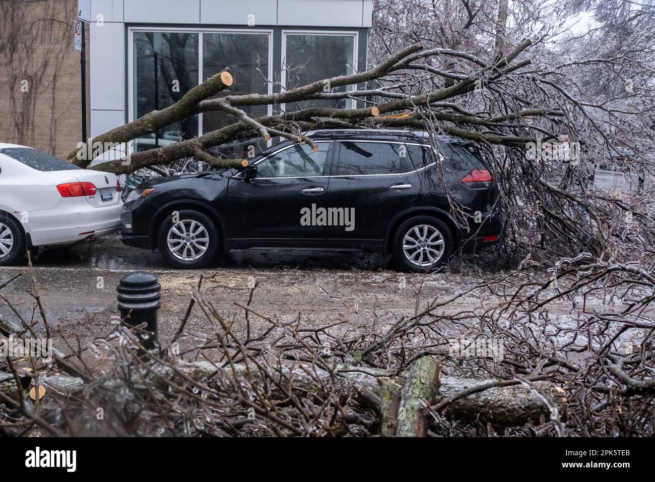 Montreal icy rain hi-res stock photography and images - Alamy