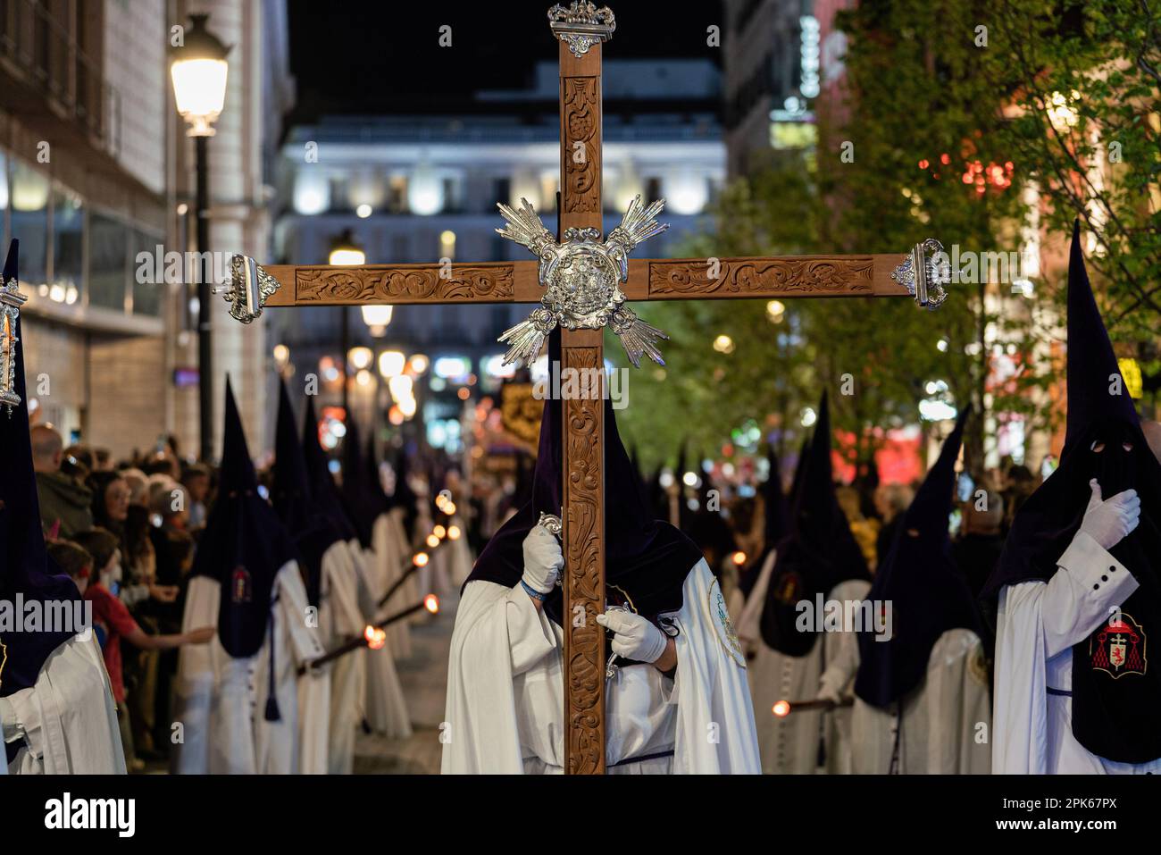 Madrid, Spain. 05th Apr, 2023. Penitents seen during the Gypsies (Los Gitanos) Procession on Holy Wednesday in Madrid city center. (Photo by Guillermo Gutierrez Carrascal/SOPA Images/Sipa USA) Credit: Sipa USA/Alamy Live News Stock Photo