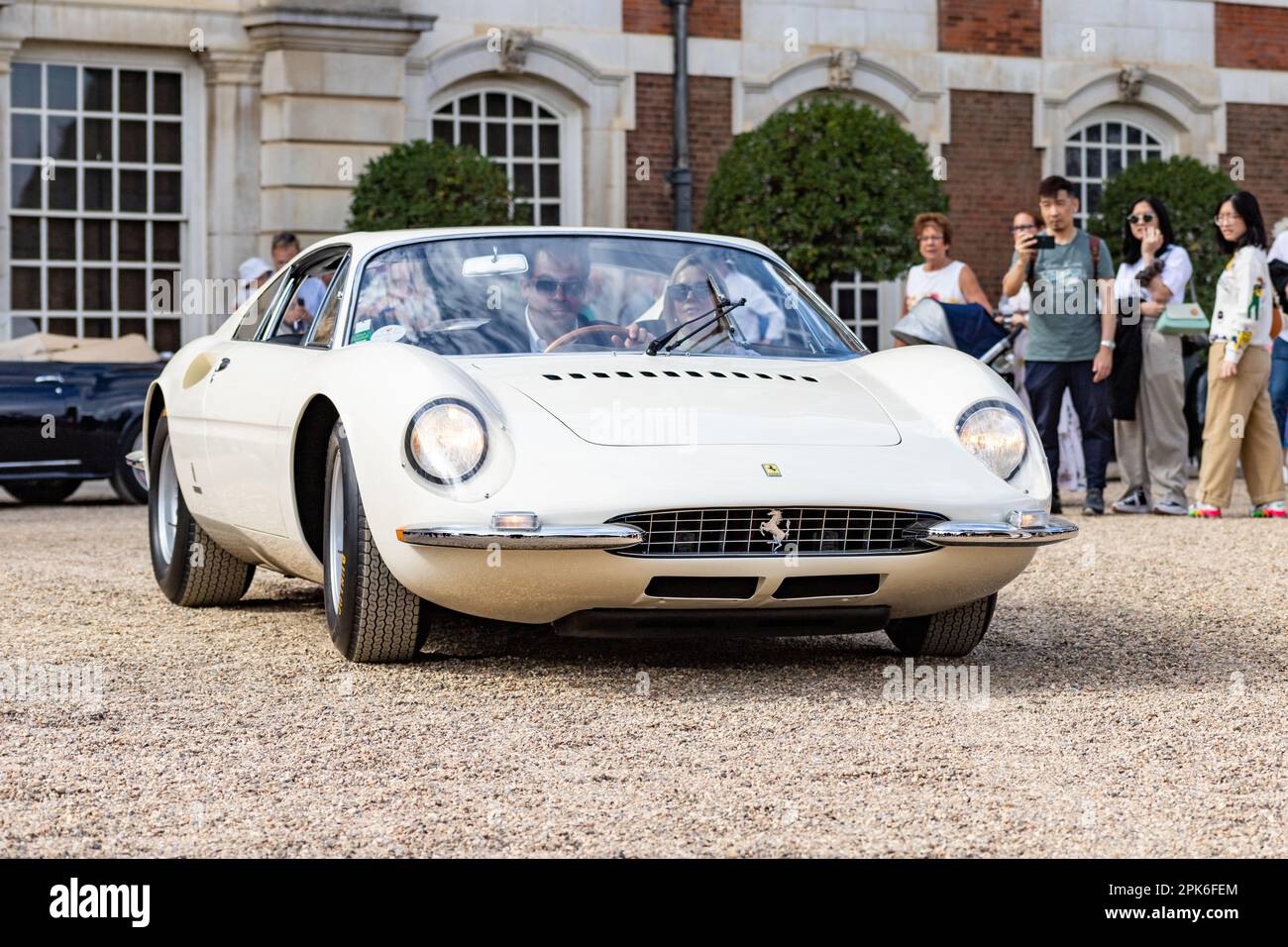 Ferrari 365p berlinetta tre posti hi-res stock photography and images ...