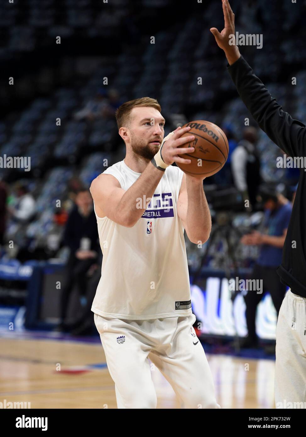 DALLAS, TX APRIL 05 Sacramento Kings center Domantas Sabonis warms