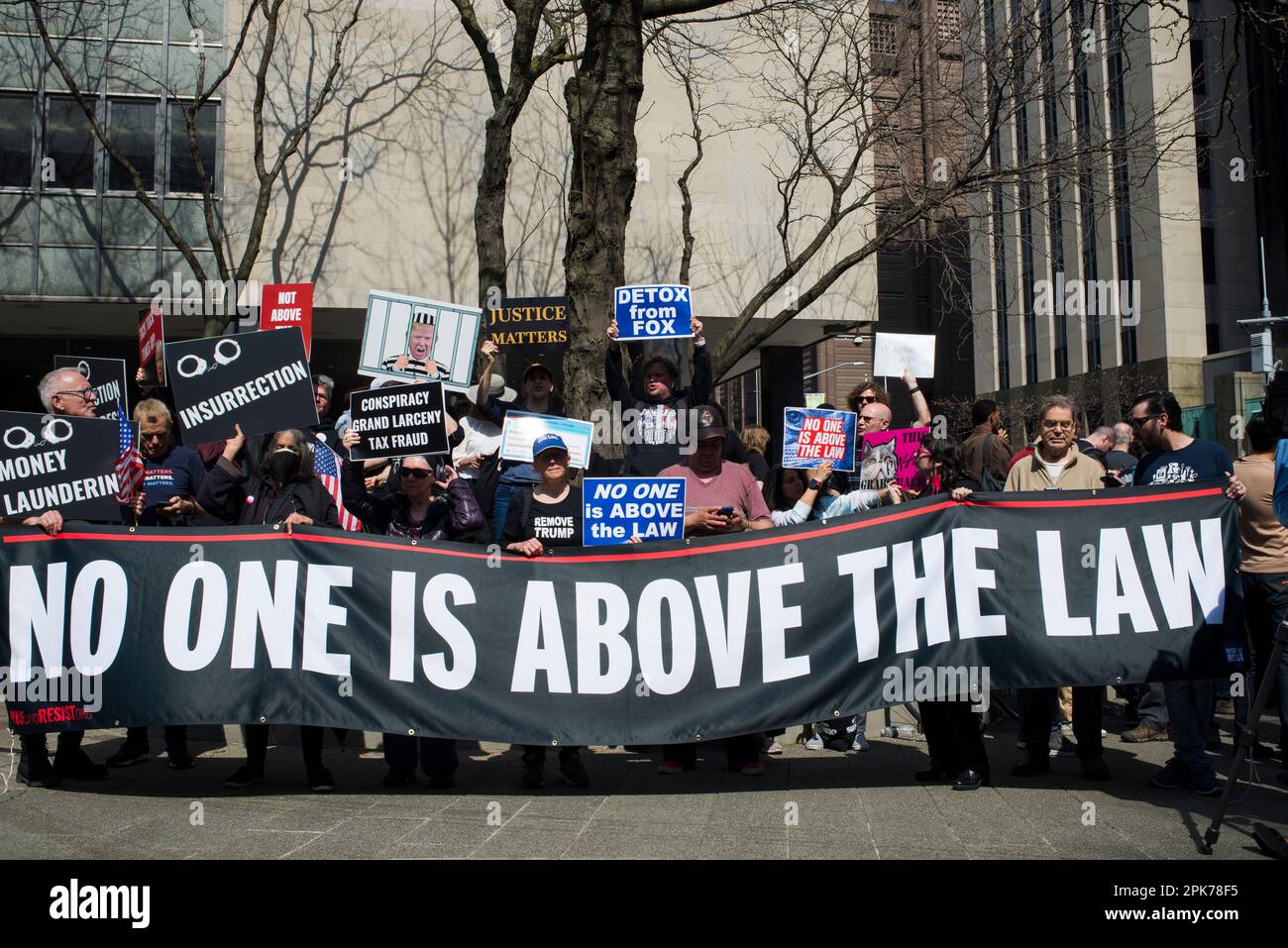 No one is above the law hi-res stock photography and images - Alamy
