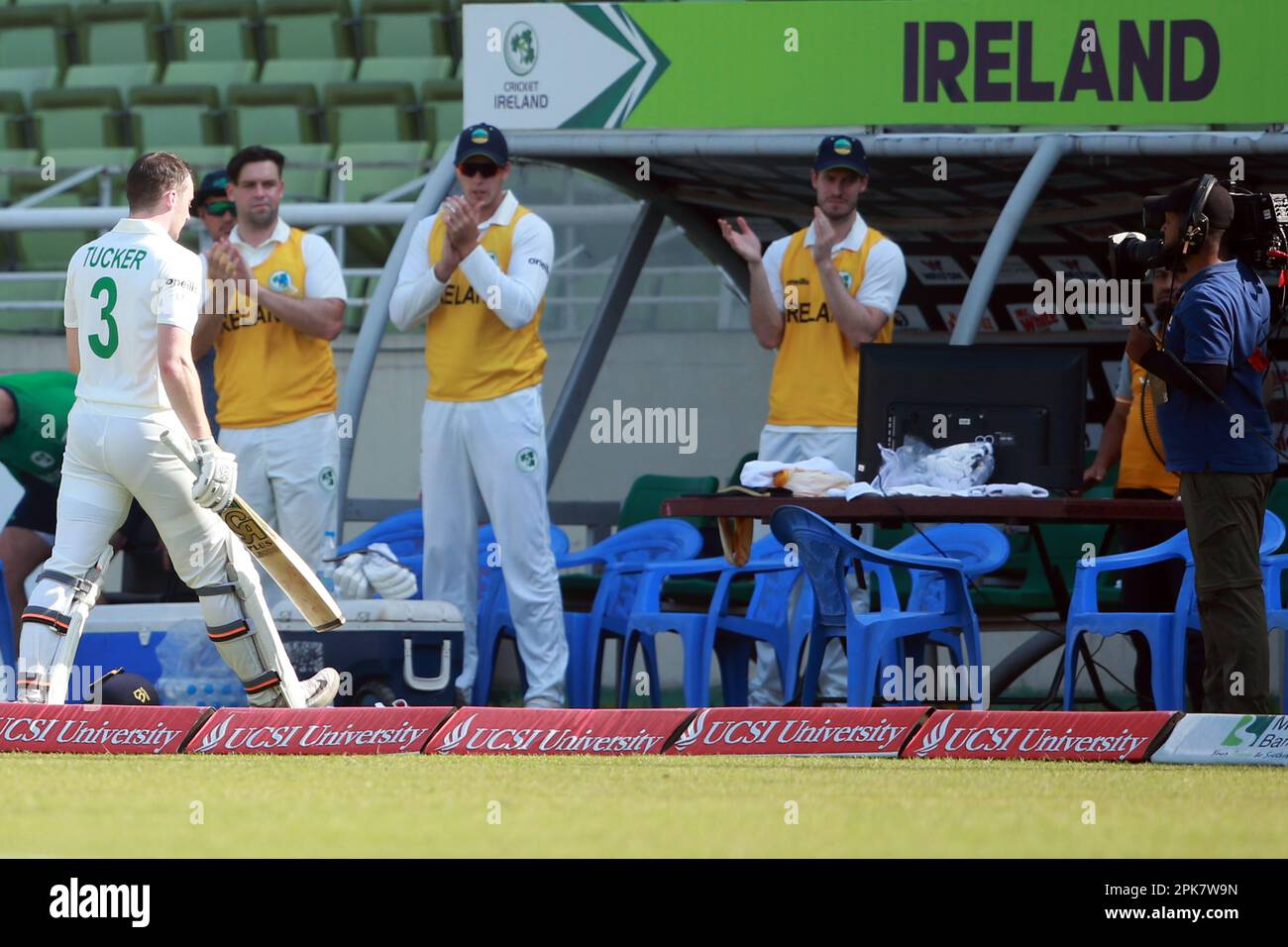 Cricket dressing room hires stock photography and images Alamy