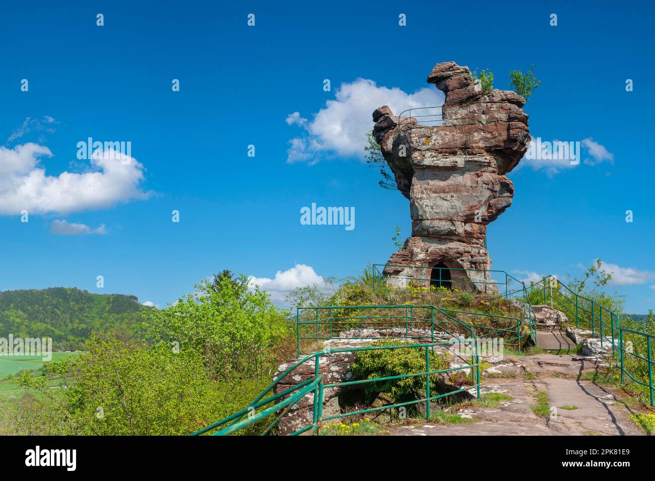 Keep of the Drachenfels castle ruins, popularly known as molar tooth., Busenberg, Palatinate, Rhineland-Palatinate, Germany, Europe Stock Photo
