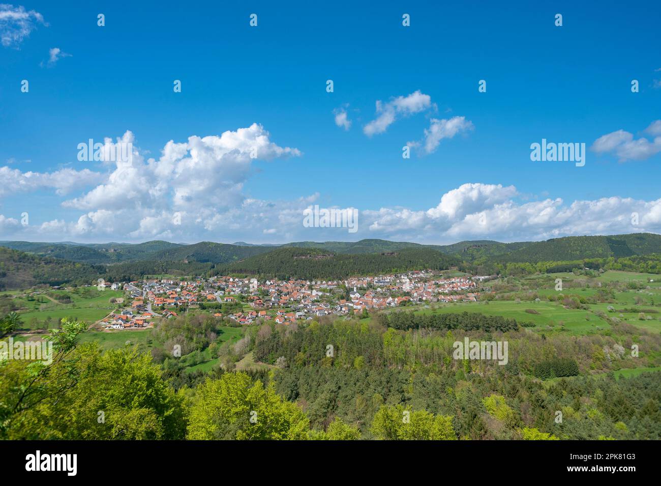 View from the Drachenfels castle ruins to the town of Busenberg and the landscape of the Palatinate Forest Nature Park, Busenberg, Palatinate, Rhinela Stock Photo
