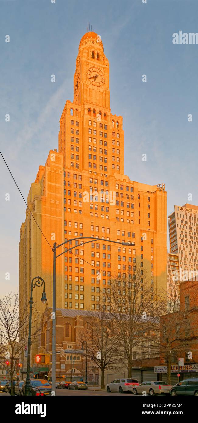 Brooklyn landmark Williamsburgh (with an H!) Savings Bank Tower glows
