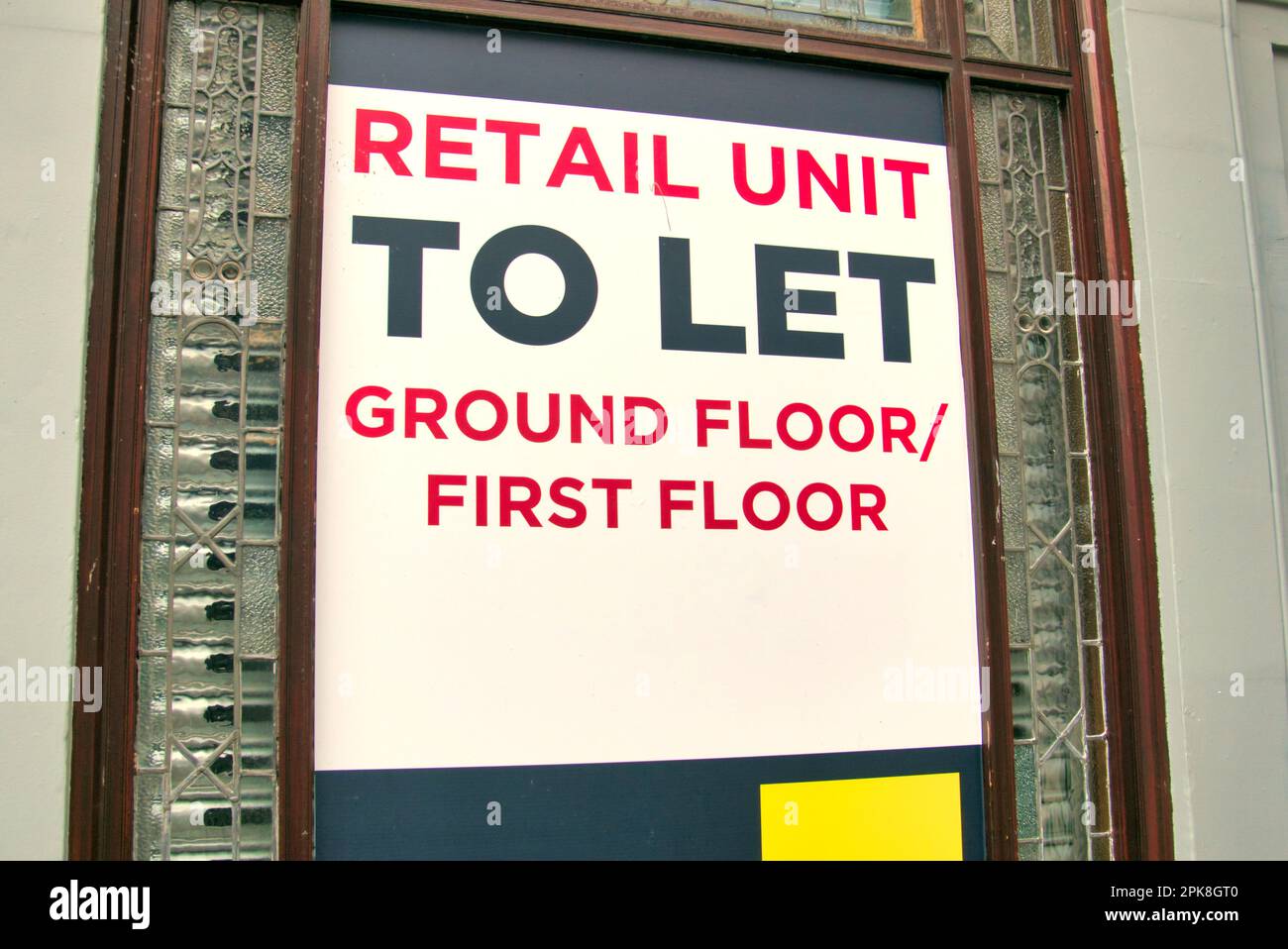 retail unit to let sign Stock Photo
