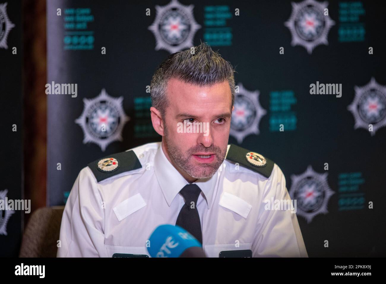 Belfast, UK. 06th Apr, 2023. PSNI ACCs Bobby Singleton. Addressing the Media at Stormont Hotel, Belfast in regards to what will be a very busy Easter weekend. There is potential for some unrest with intelligence from within the community where the police would be drawn in Credit: Bonzo/Alamy Live News Stock Photo