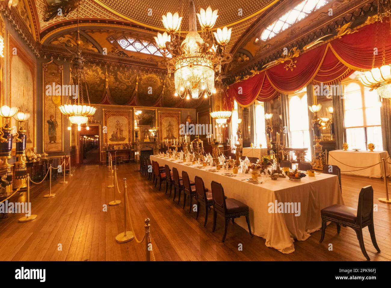 England, East Sussex, Brighton, The Royal Pavilion, Banqueting Room ...