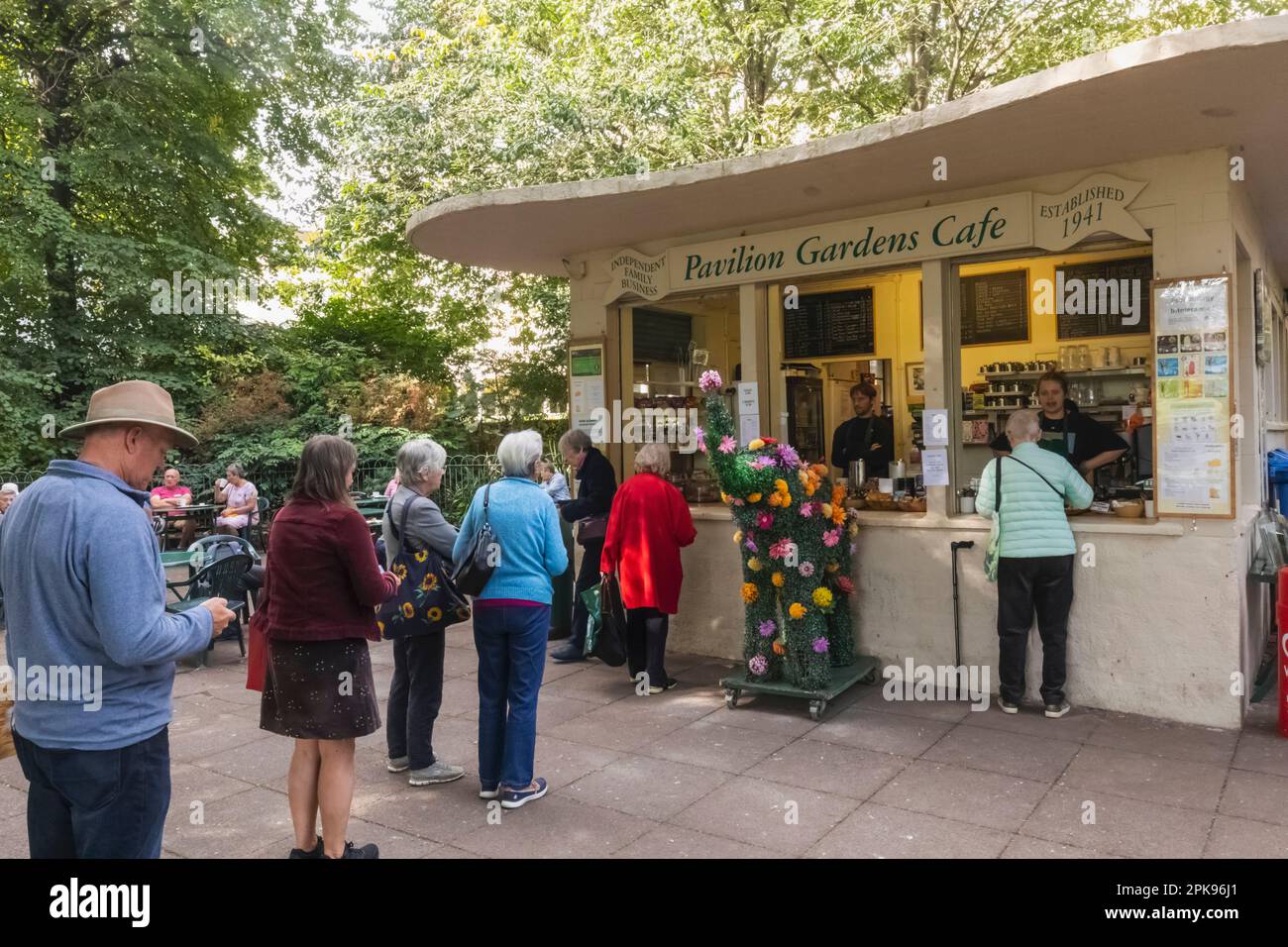 England, East Sussex, Brighton, The Royal Pavilion, Pavilion Gardens Cafe Stock Photo Alamy