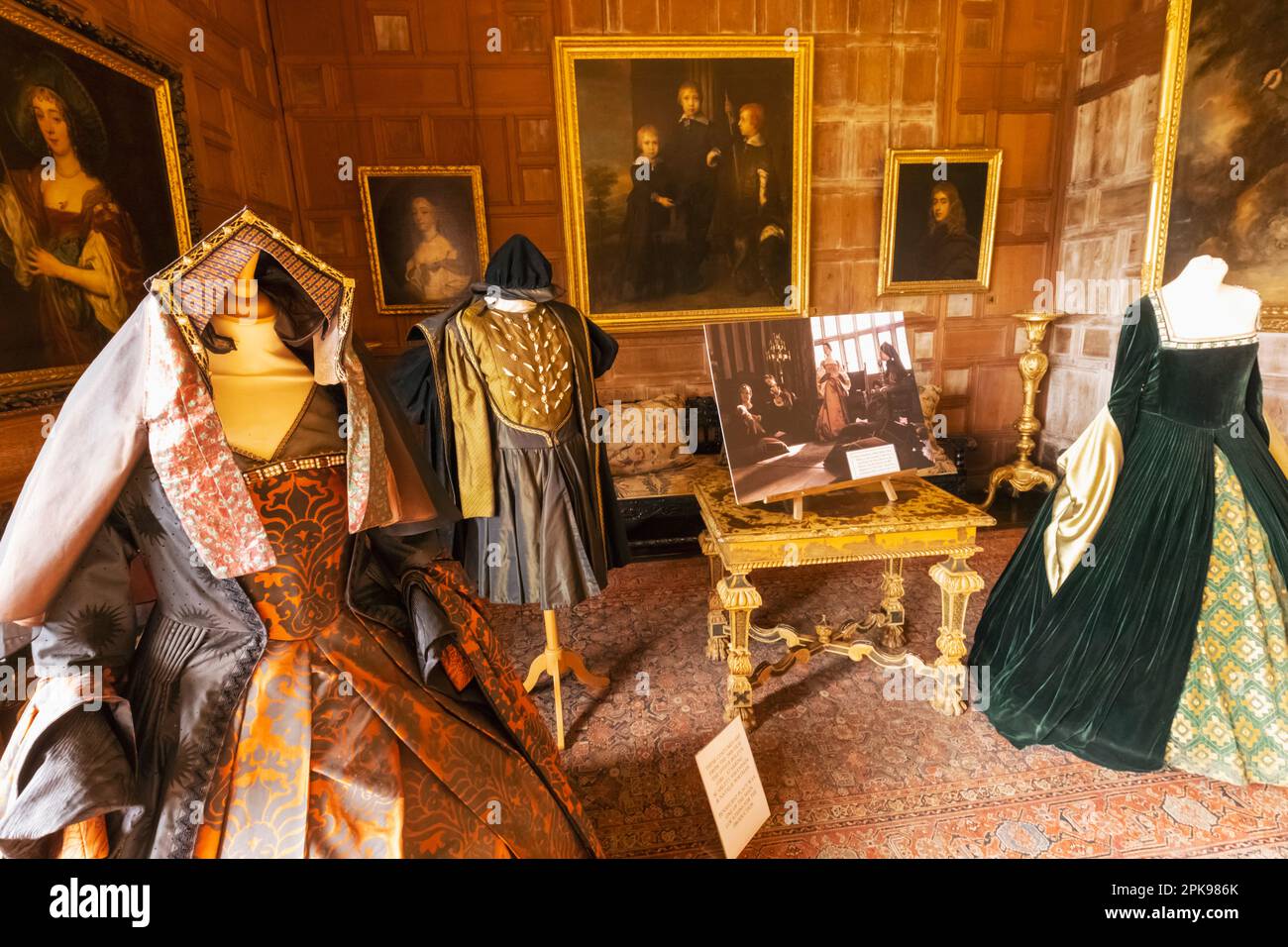 England, Kent, Penshurst, Penshurst Place and Gardens, Exhibit of Costume from Film 'The Other Boleyn Girl' starring Scarlett Johansson and Natalie Portman Stock Photo