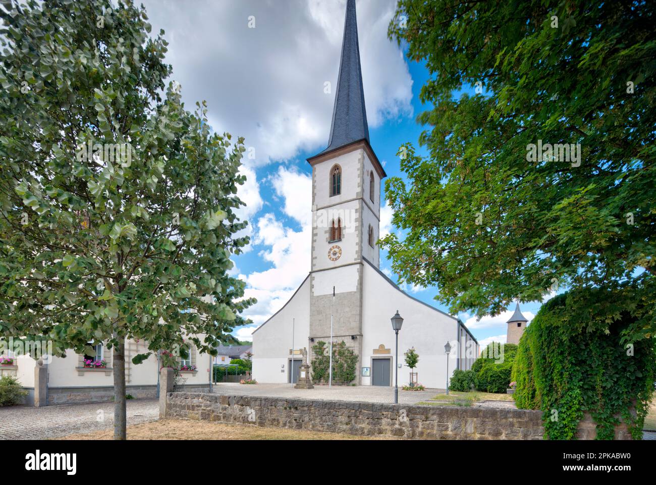 Parish church, to the Holy Guardian Angels, house facade, summer, Heustreu, RhönGrabfeld