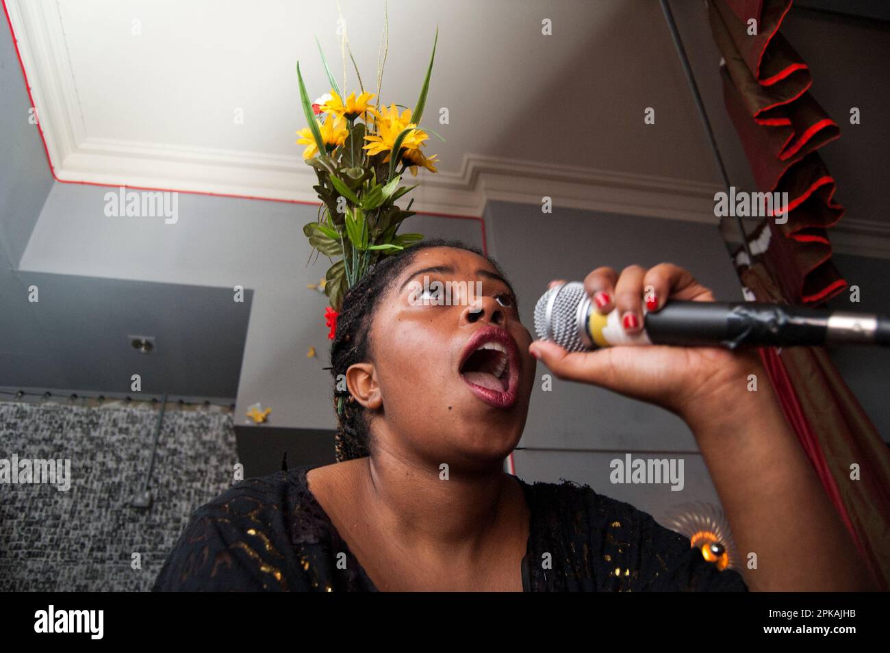 Ana Bernardino performing in Bonde do Role Stock Photo