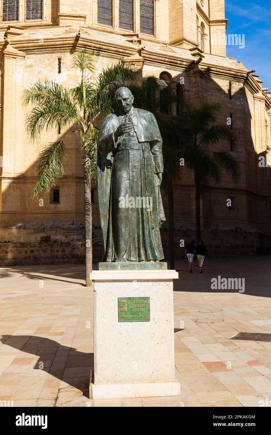 Estatua Cardenel Herrera Oria, Bishop of Malaga. Statue of Cardinal Herrera Oria. Calle Cortina del Muelle. Malaga, Andalusia, Costa del Sol, Spain,19 Stock Photo