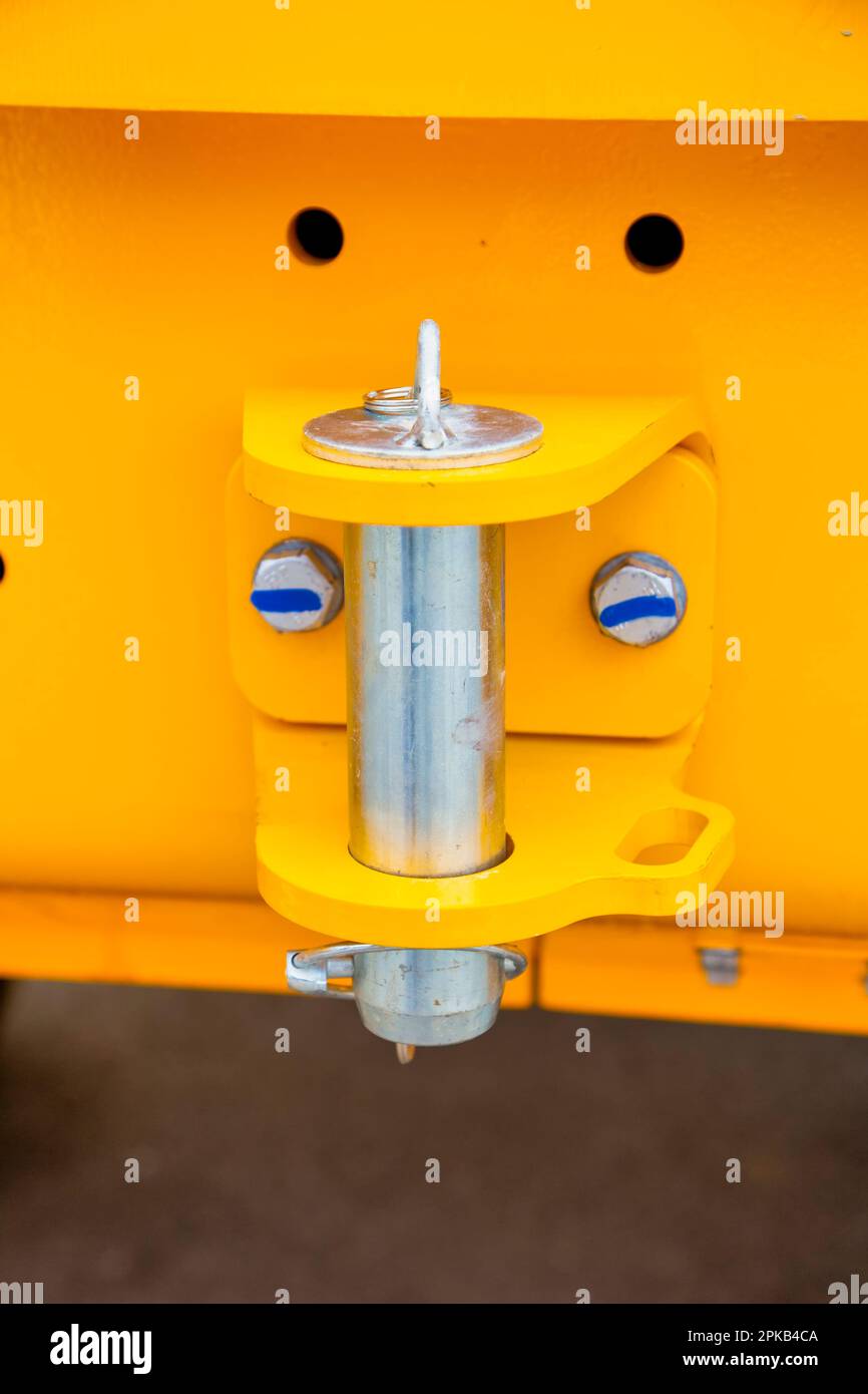 Device for connecting trailers. Coupling hook device of excavator or