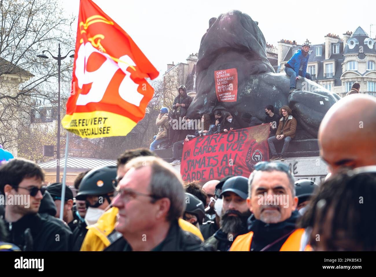Paris, France, 06th April, 2023. Unionized workers protest with young people against pension reform - Jacques Julien/Alamy Live News Stock Photo