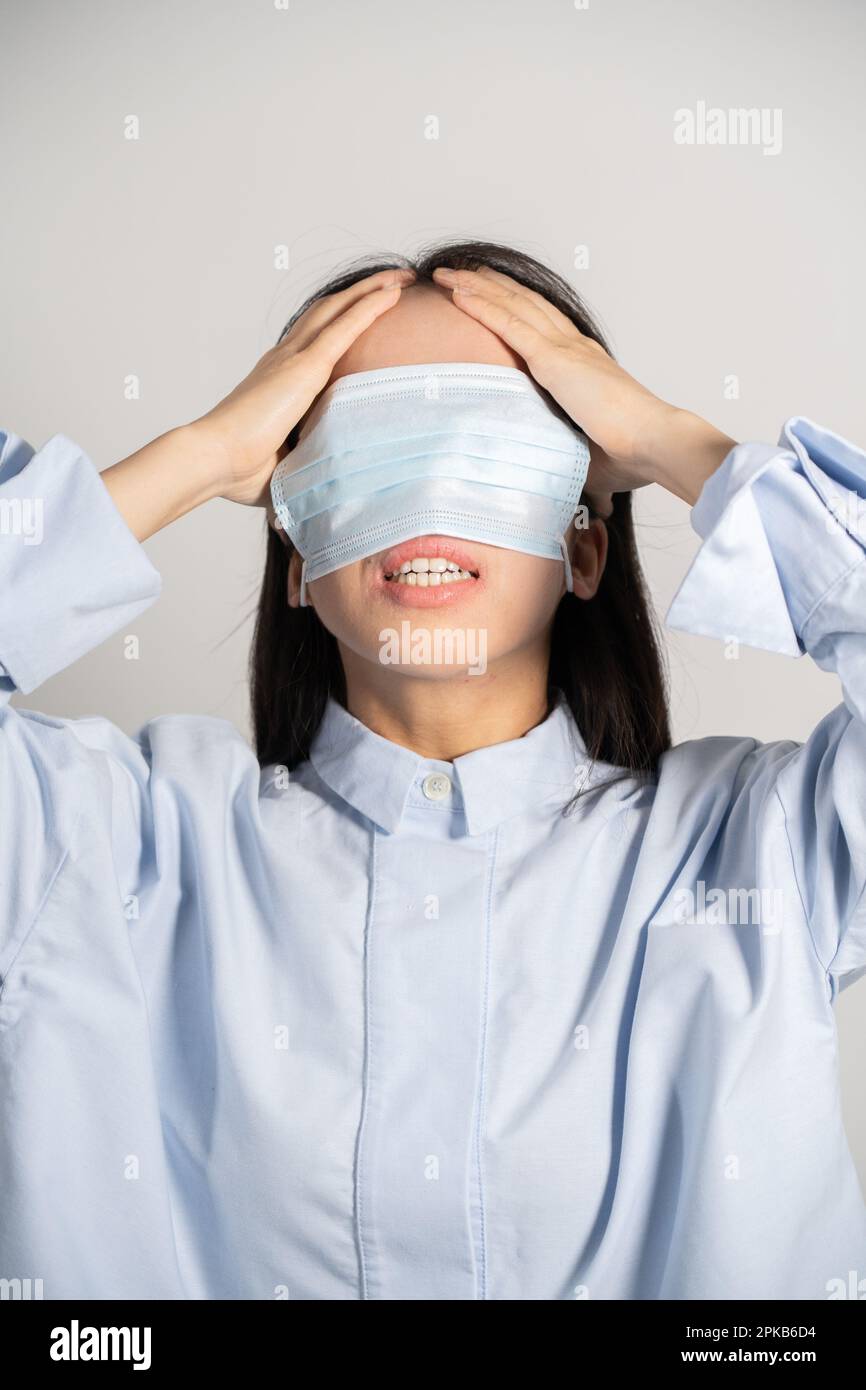 Asian women wearing face mask hi-res stock photography and images - Alamy