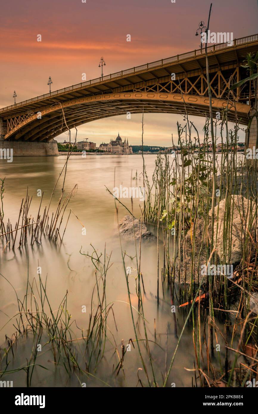 Sunset on margaret bridge hi-res stock photography and images - Alamy