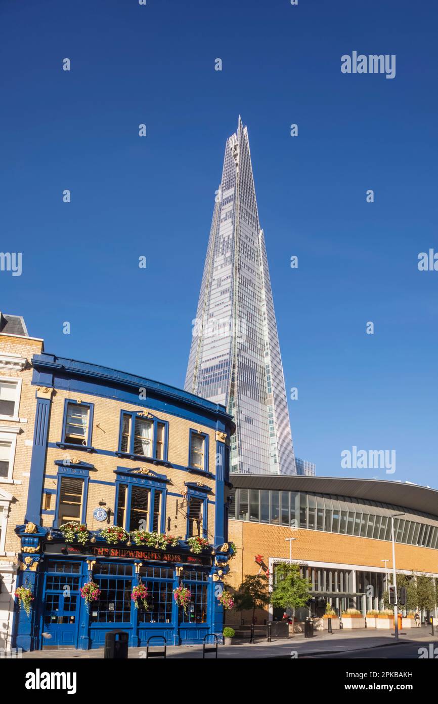 England, London, Southwark, Traditional Pub and London Bridge Station and The Shard Stock Photo
