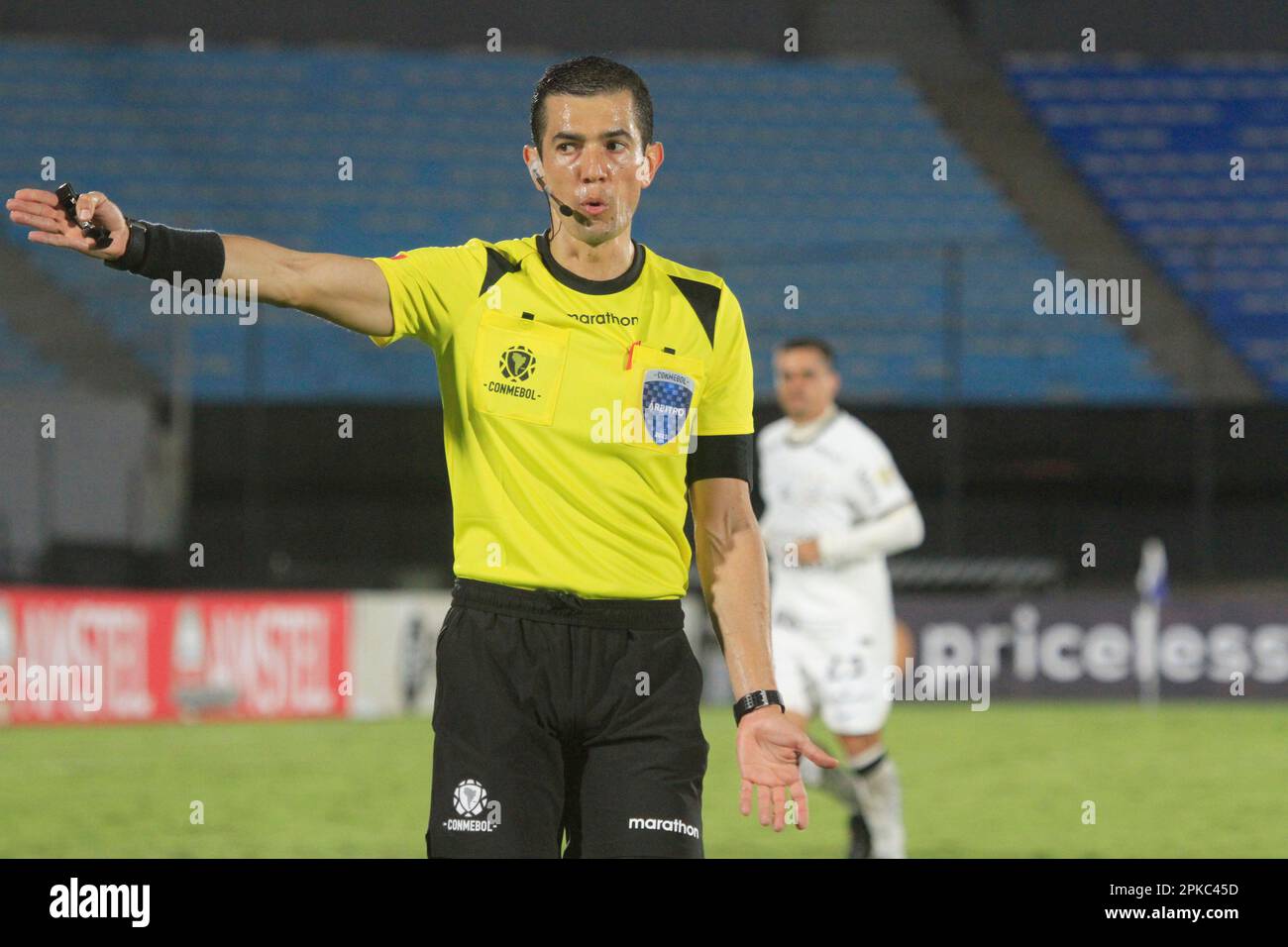 Montevideo, Uruguay, 06th Apr, 2023. Referee Andres Rojas (COL), during the match between Liverpool and Corinthians for the 1st round of Group E of Libertadores 2023, at Centenario Stadium, in Montevideo, Uruguay on April 06. Photo: Pool Pelaez Burga/DiaEsportivo/DiaEsportivo/Alamy Live News Stock Photo