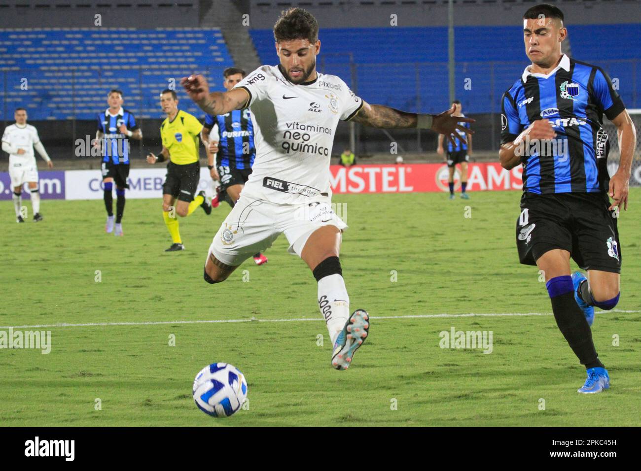 Montevideo, Uruguay, 06th Apr, 2023. Gaston Martirena of Liverpool battles  for possession with Yuri Alberto of Corinthians, during the match between  Liverpool and Corinthians for the 1st round of Group E of