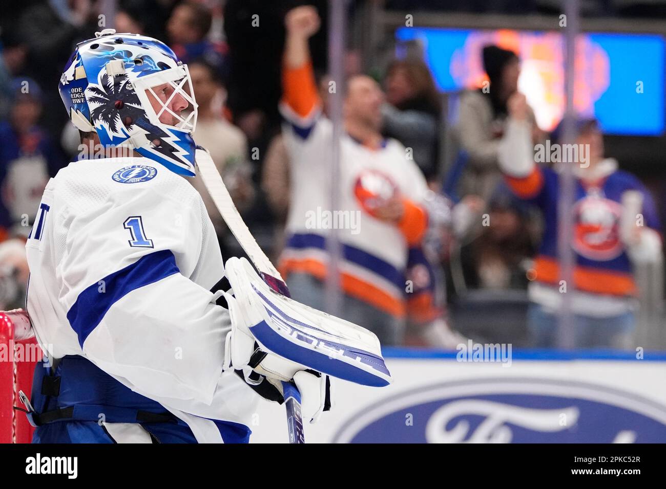 Tampa Bay Lightning goaltender Brian Elliott pauses, spectators