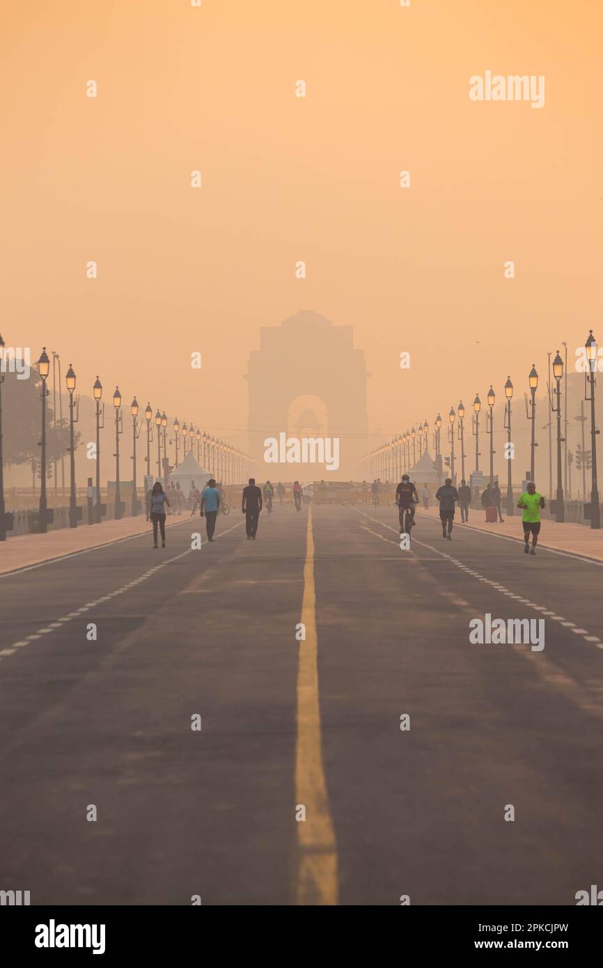 Beautiful Misty Morning of India Gate, Morning View, New Delhi Stock ...