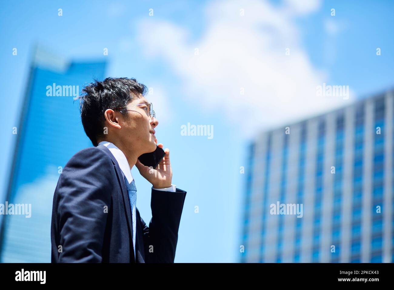 Sales man in suit hi-res stock photography and images - Alamy