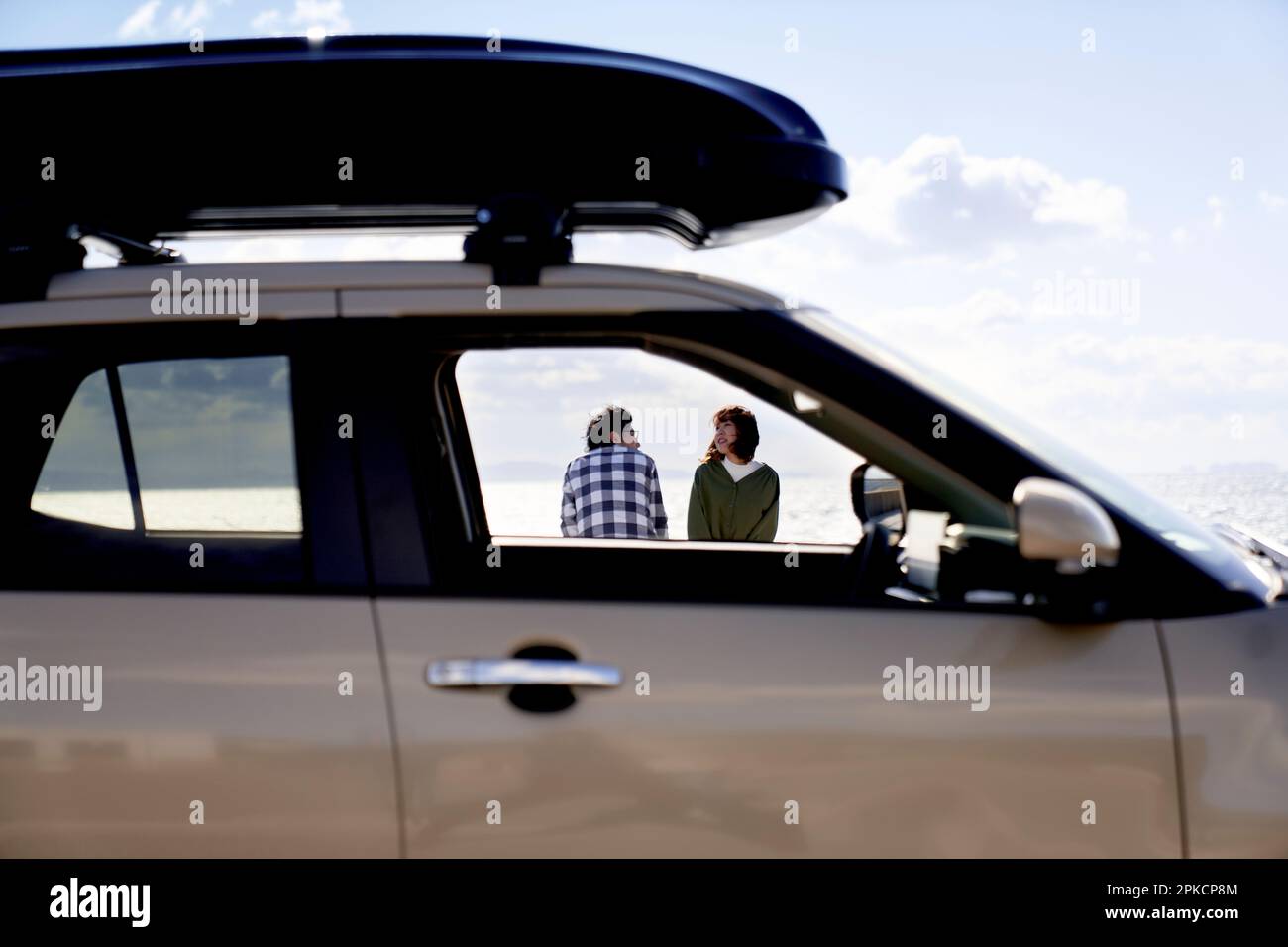 Man woman behind the wheel hi-res stock photography and images - Alamy