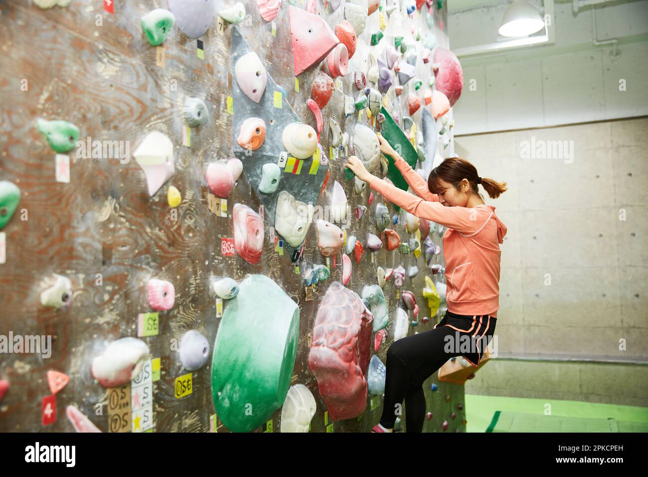 Bouldering hi res stock photography and images Page 2 Alamy