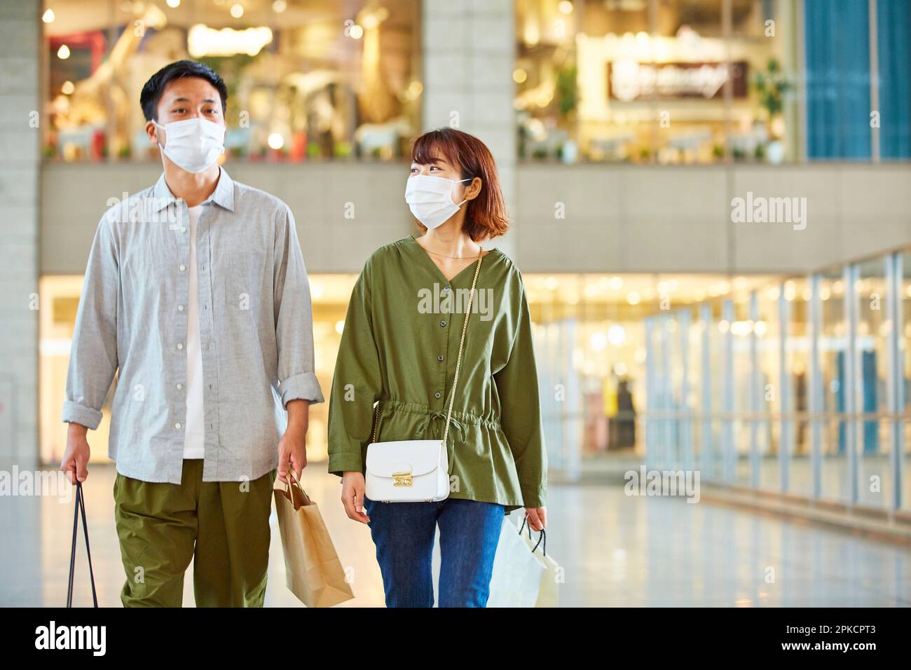 Asian men wear masks hi-res stock photography and images - Alamy