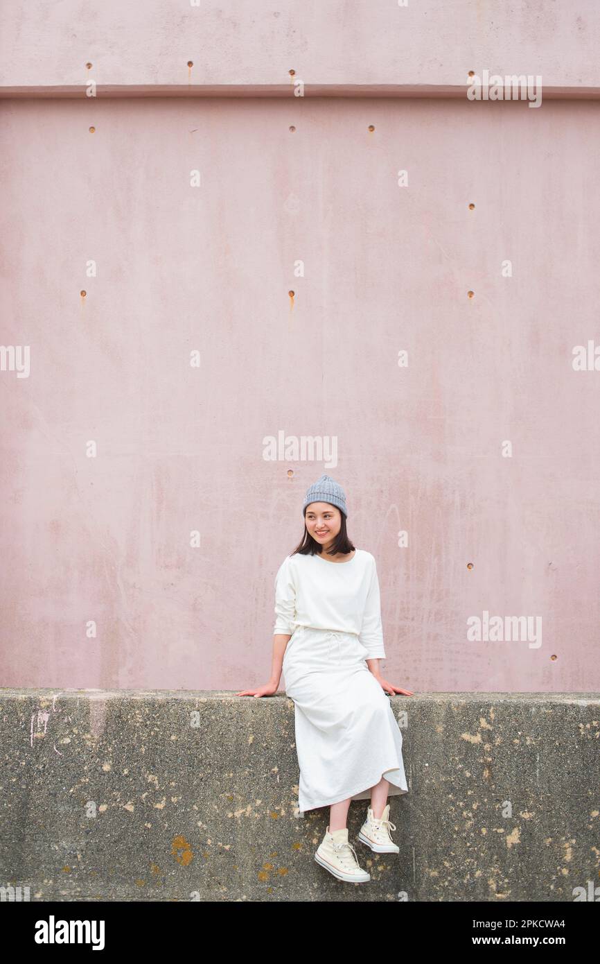 Portrait of a woman in her 20s Stock Photo - Alamy