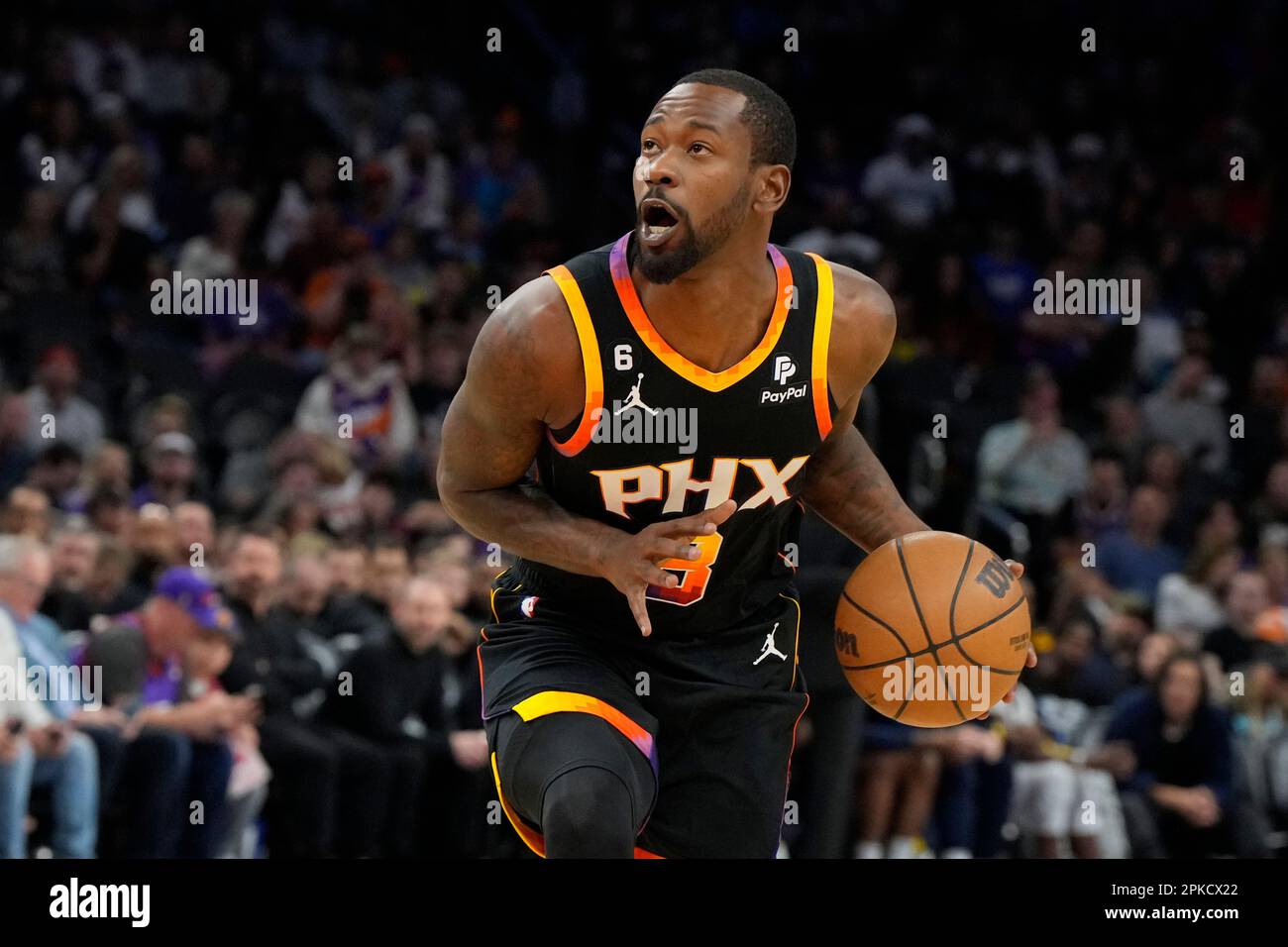 Phoenix Suns guard Terrence Ross (8) during the second half of an NBA  basketball game against the Sacramento Kings, Saturday, March 11, 2023, in  Phoenix. Sacramento won 128-119. (AP Photo/Rick Scuteri Stock Photo - Alamy