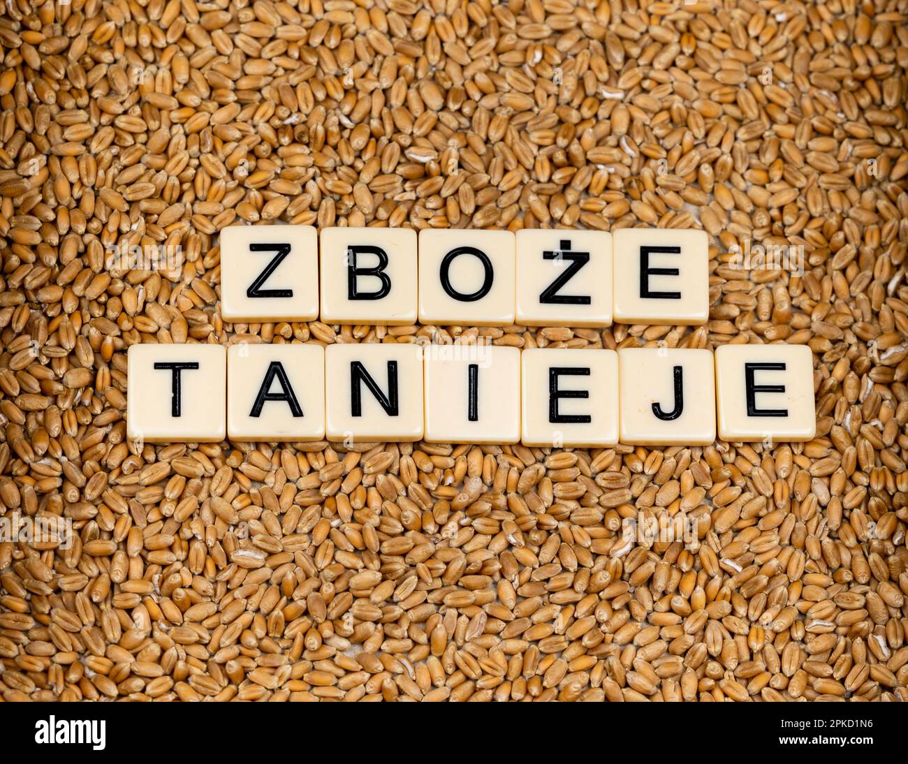 Sentence in Polish language "cereal getting cheaper" made by letter