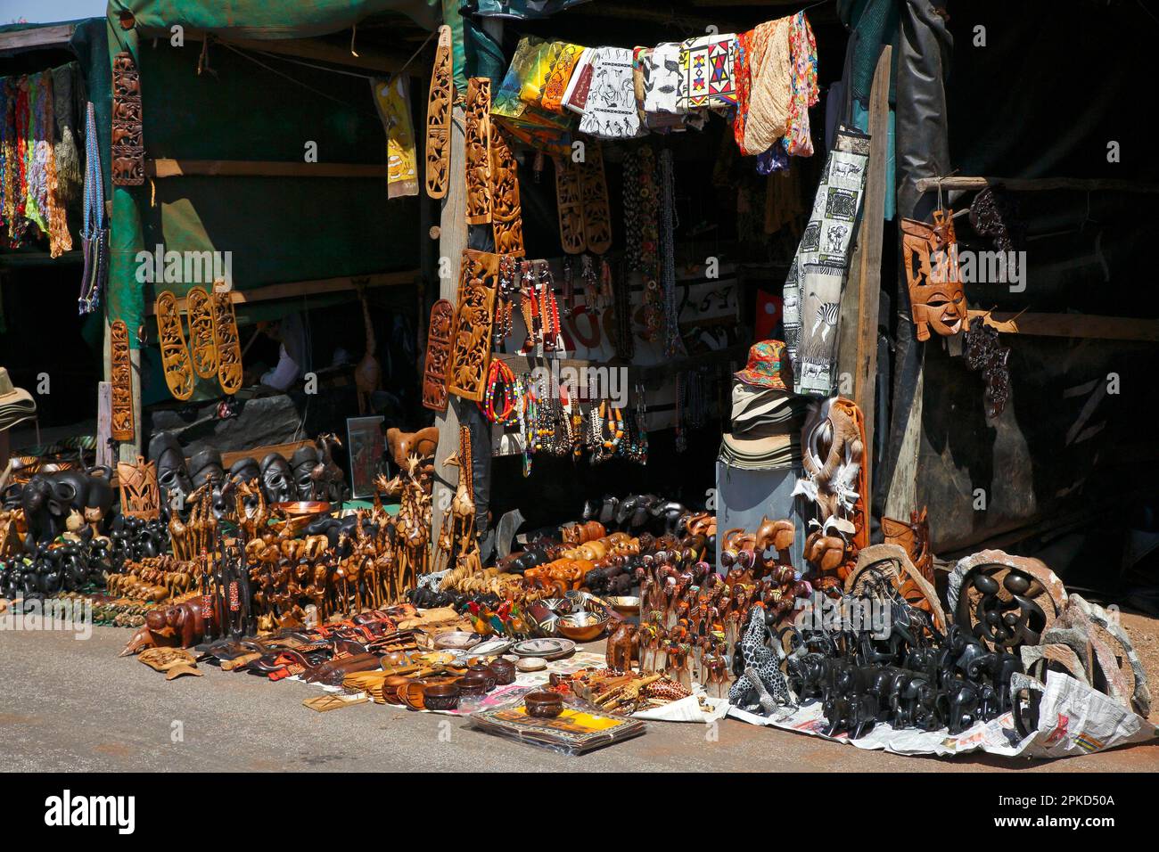 Souvenir stalls with carved animal figures and souvenirs, Blyde River Canyon, Panorama Route, Mpumalanga Province, Republic of South Africa Stock Photo