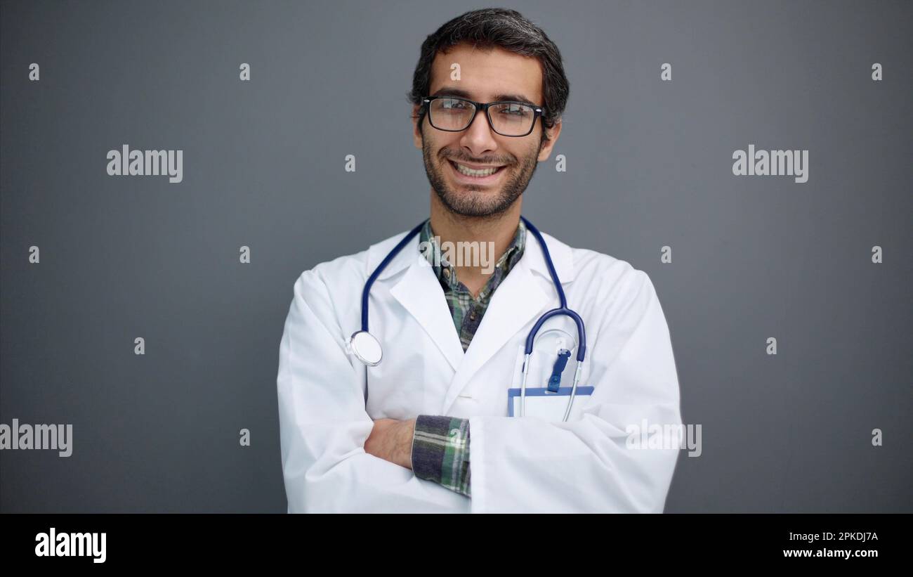 Portrait medical doctor posing hi-res stock photography and images - Alamy