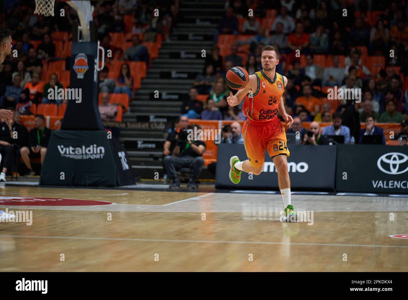 Martin Hermannsson of Valencia basket in action during the Turkish Airlines EuroLeague Regular Season Round 33 at Fuente de San Luis Sport Hall. Valencia Basket 79:68 Virtus Segafredo Bologna Roster (Photo by Vicente Vidal Fernandez / SOPA Images/Sipa USA) Stock Photo