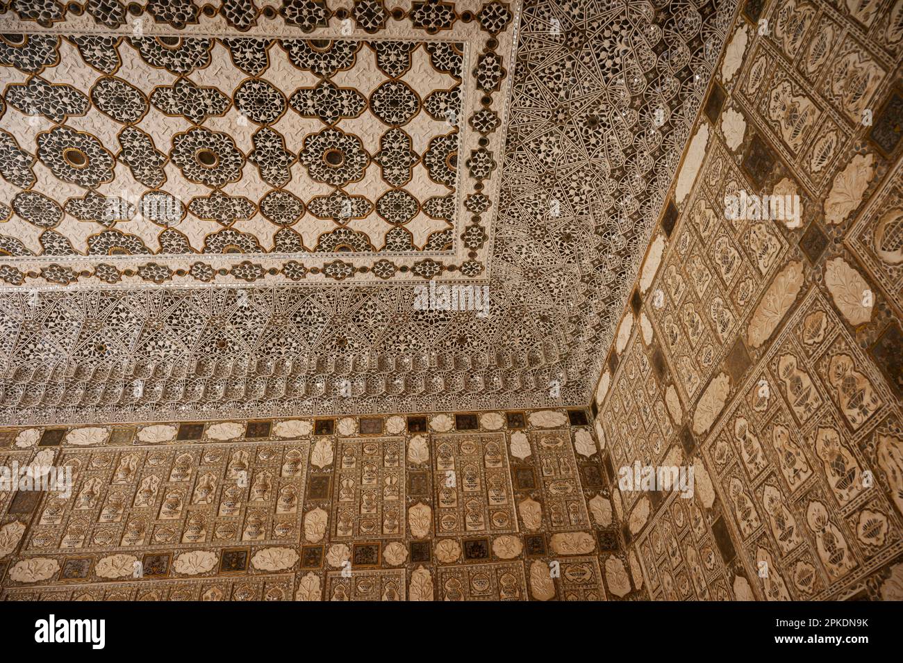 Suhag mandir amer fort jaipur hi-res stock photography and images - Alamy