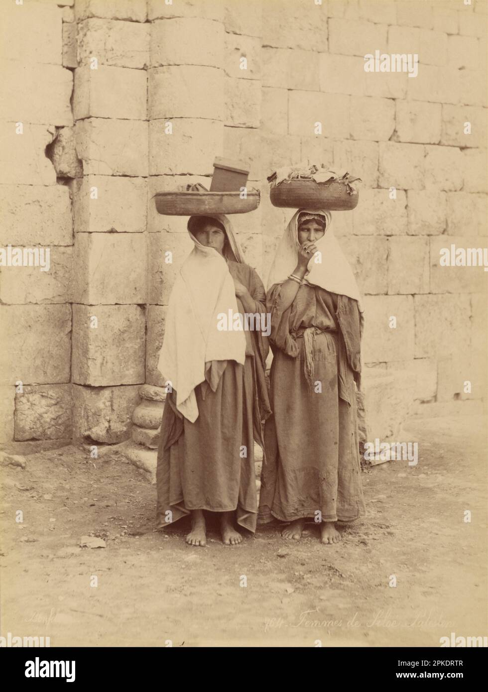 Femmes de Siloé, Palestine 1867 - 1870 by Felix Bonfils Stock Photo