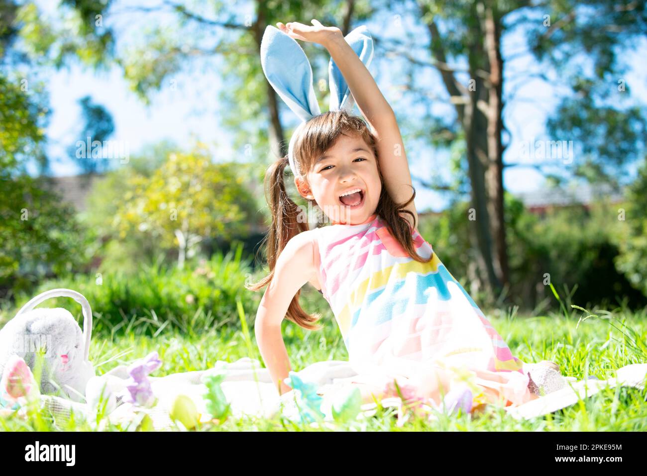 Girl wearing earrings hi-res stock photography and images - Alamy