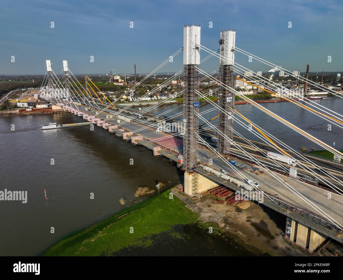 Duisburg, North Rhine-Westphalia, Germany - Neuenkamp Rhine Bridge construction site, A40 motorway new bridge construction, the new bridge in front an Stock Photo