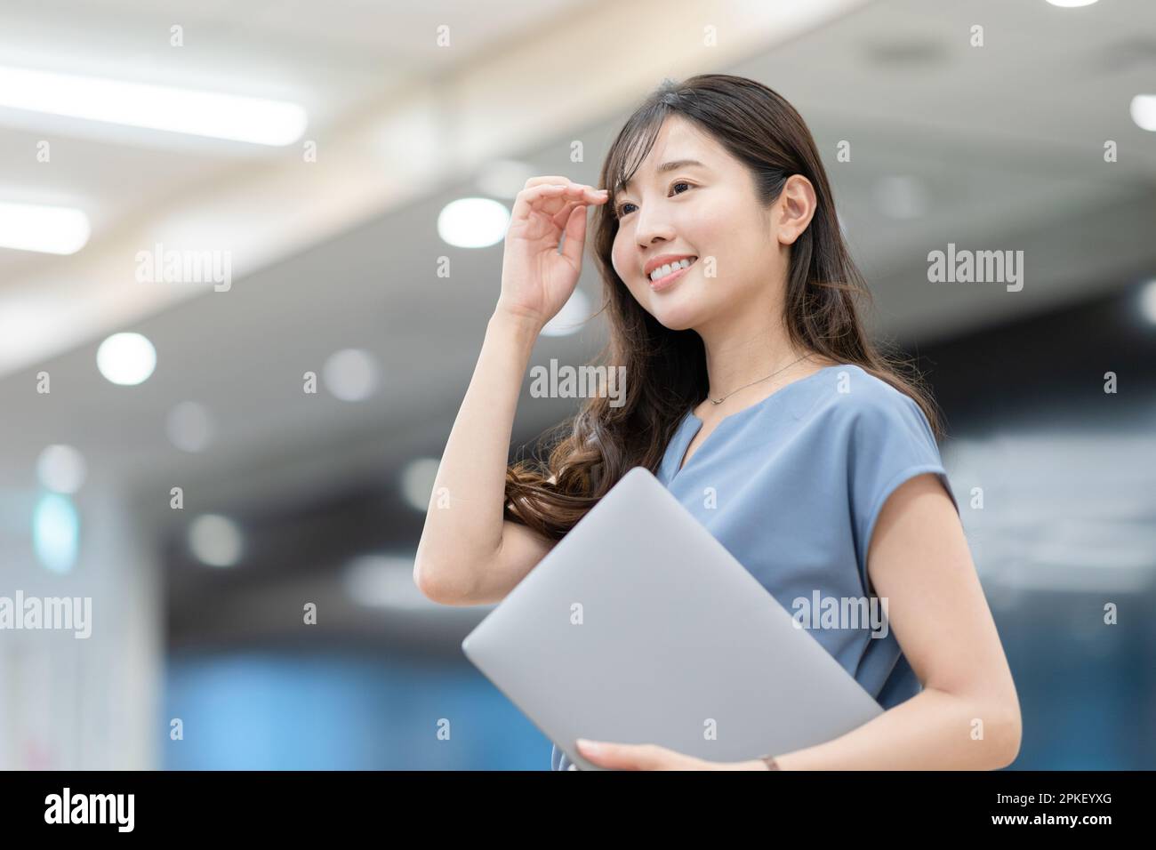 Asian business woman having hi-res stock photography and images - Alamy