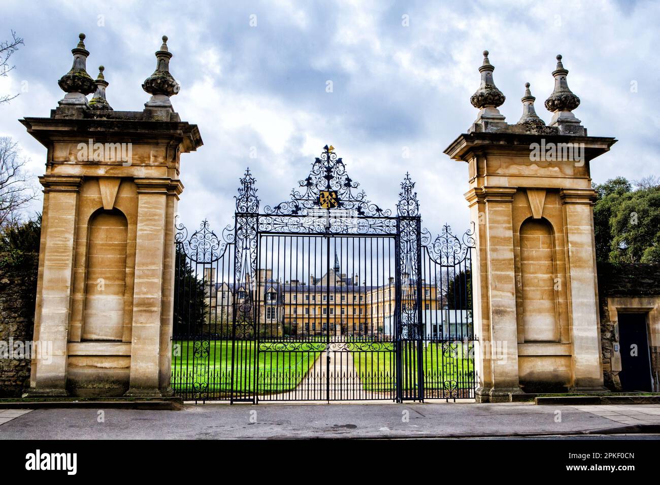 Iron Gates Entrance to Trinity College, Oxford Stock Photo Alamy